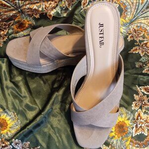 Justfab - Women Wedges Size 12 Taupe Sandals